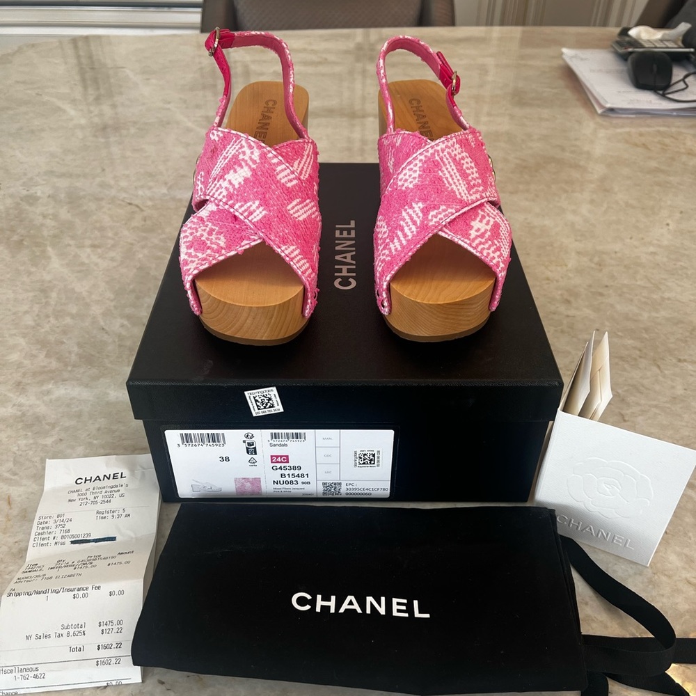 Chanel NIB 2024 Interlocking CC Logo Slingback Sandal  Size 8 | IT 38